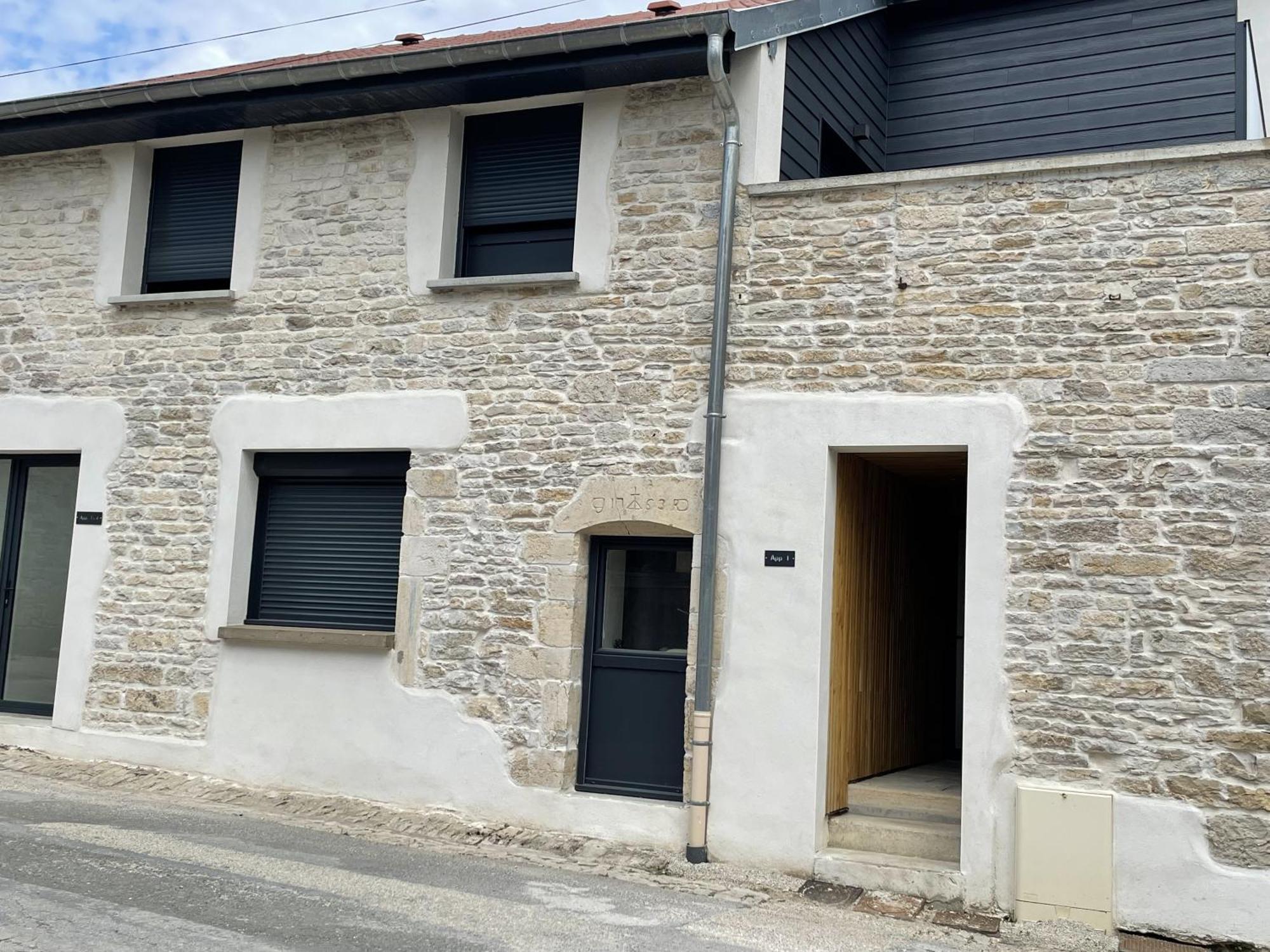 Appart-Hotel N 4 Calme Avec Terrasse, Wi-Fi Haut Debit, Petit-Dejeuner, Room-Service Et Parking Prive Chouzelot Exterior photo